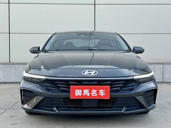 Hyundai Elantra 2023