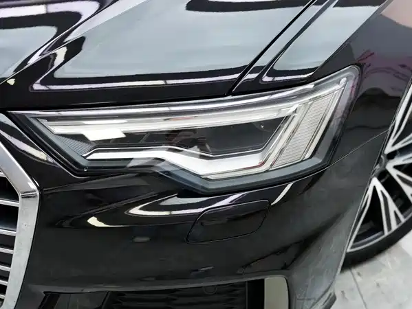 Audi A6L 2022