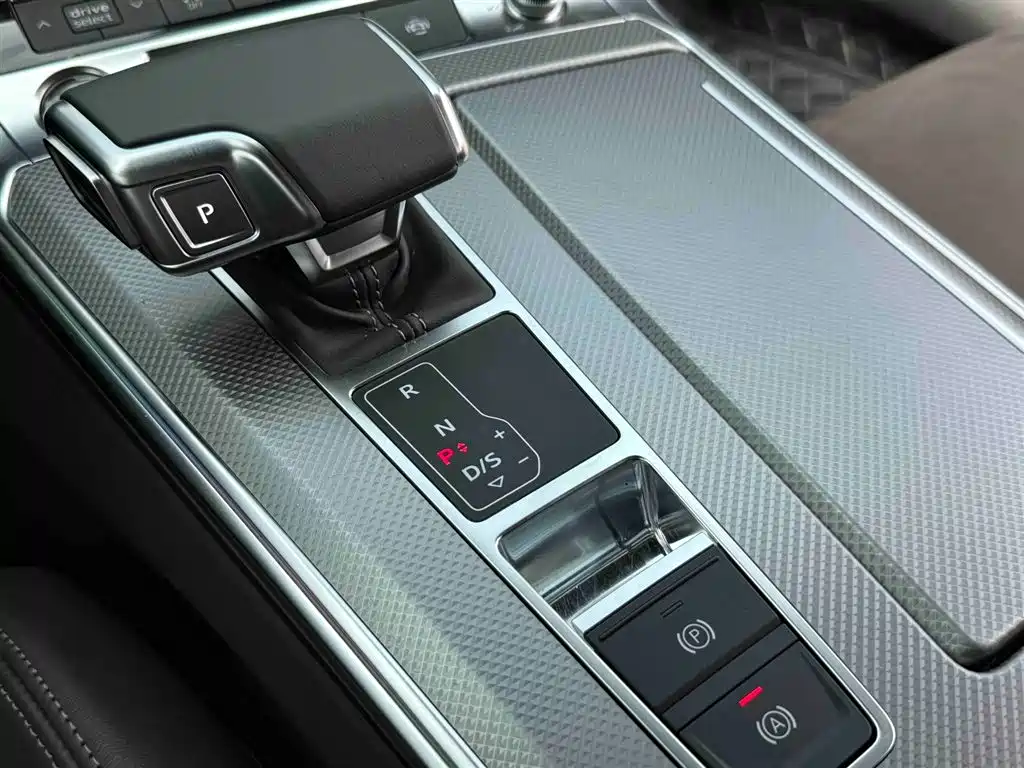 Audi A7L 2023 — фото 16