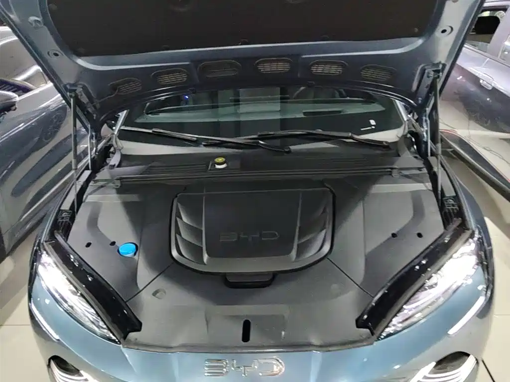 BYD Seal 2025 — фото 16