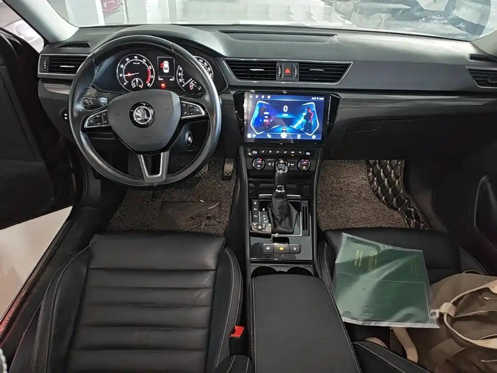 Skoda Superb 2016 — фото 10