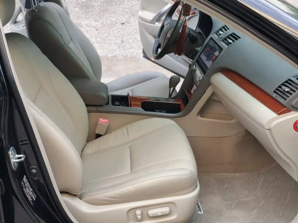 Toyota Camry 2015 — фото 11
