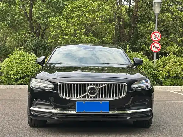 Volvo S90 2022