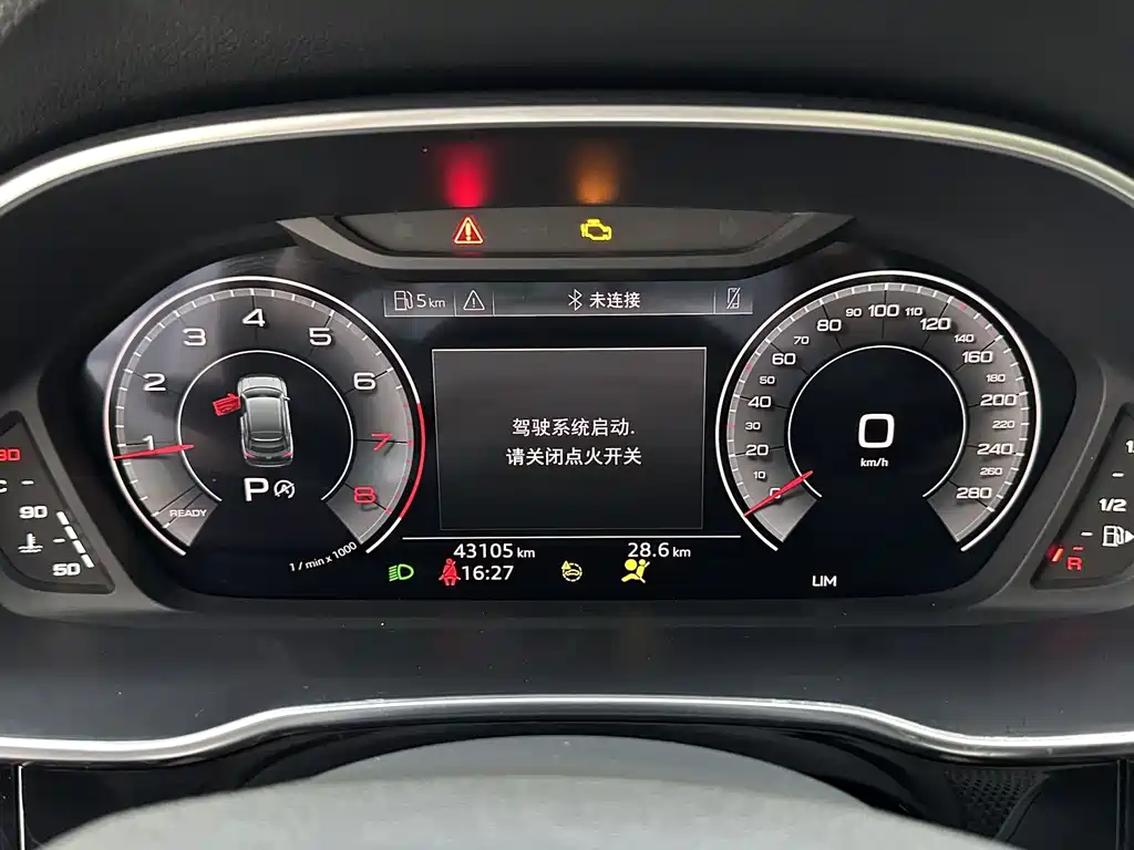 Audi Q3 Sportback 2023 — фото 13