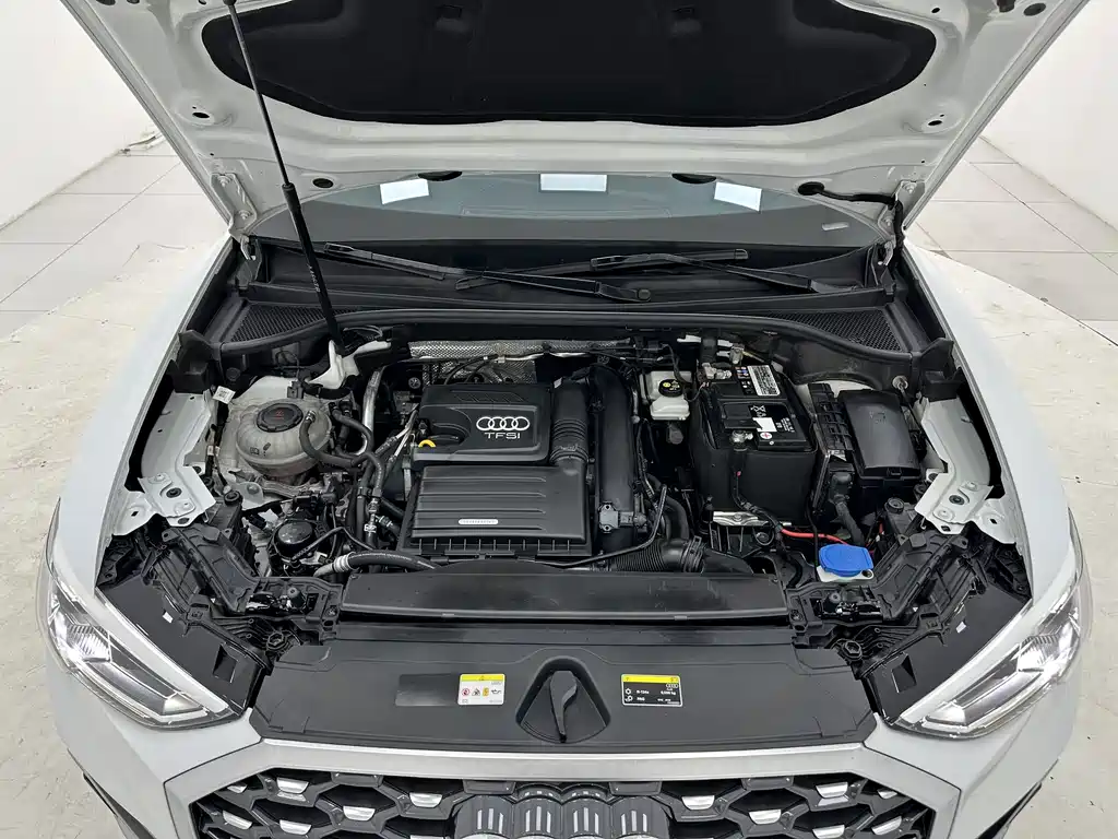 Audi Q3 Sportback 2023 — фото 18