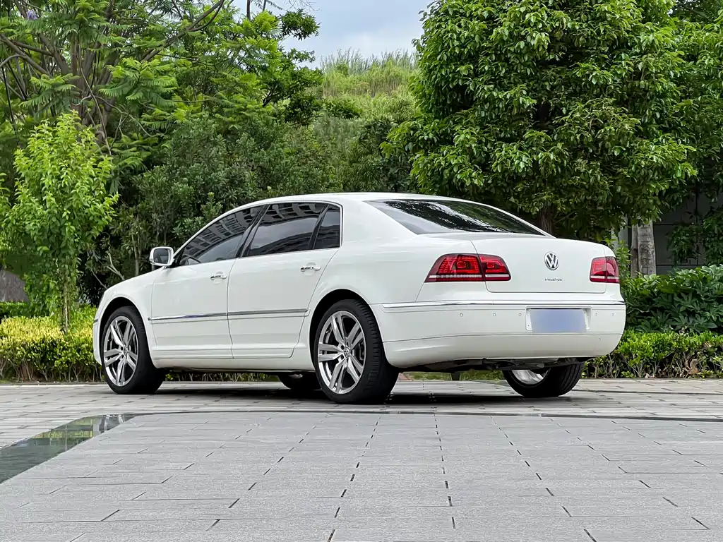 Volkswagen Phaeton 2014 — фото 5