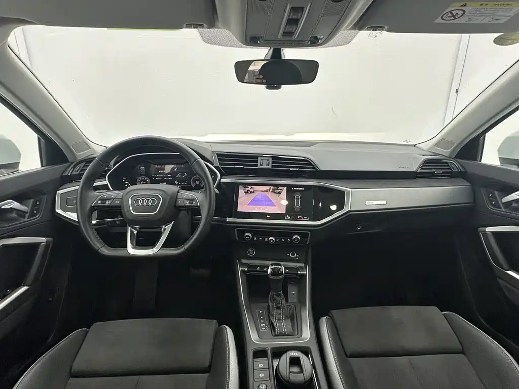Audi Q3 2023 — фото 10