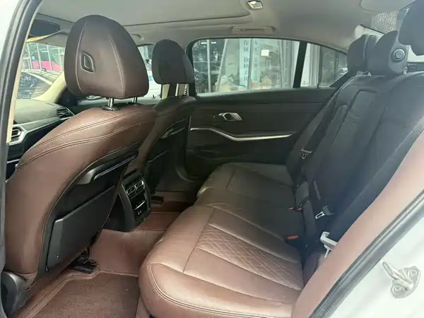 BMW 3 Series 2022
