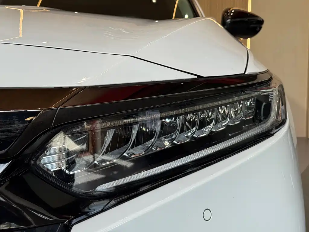 Honda Accord 2022 — фото 16