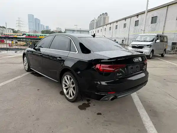 Audi A4L 2018
