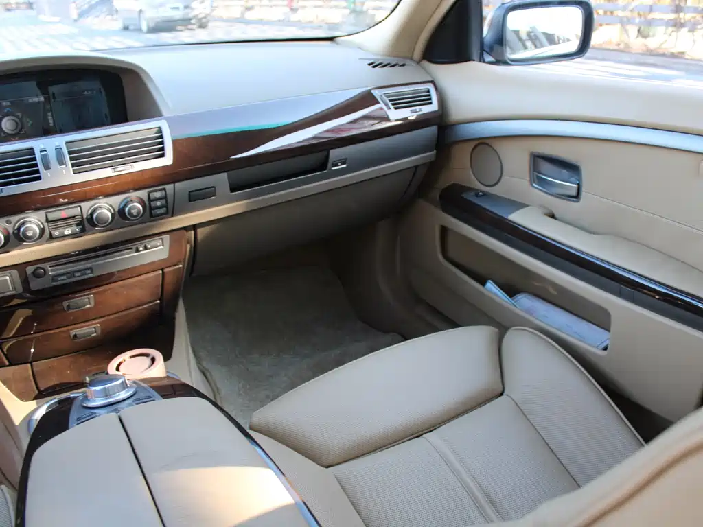 BMW 7 Series 2007 — фото 16