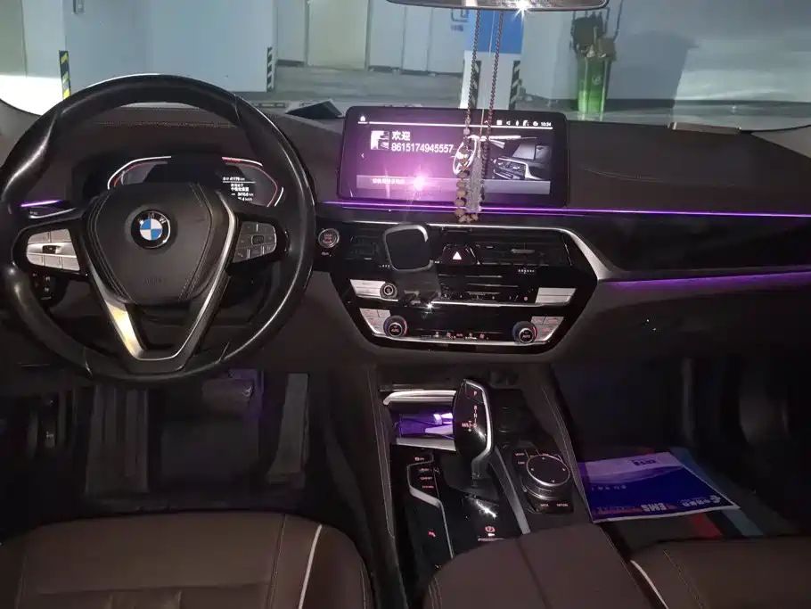 BMW 5 Series 2021 — фото 12