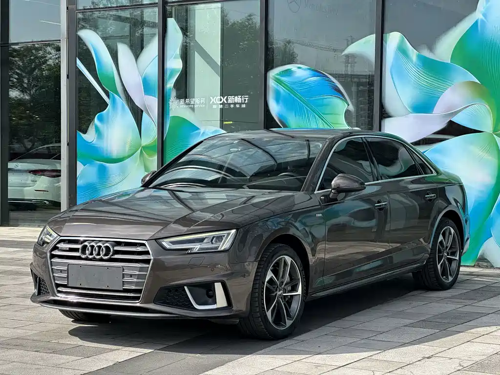 Audi A4L 2018