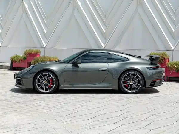 Porsche 911 2023