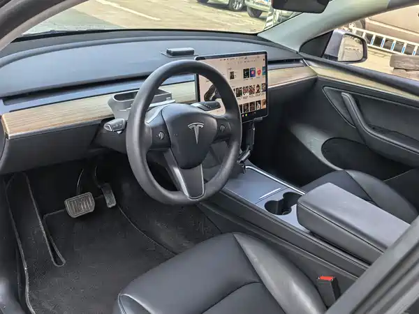 Tesla Model Y 2021