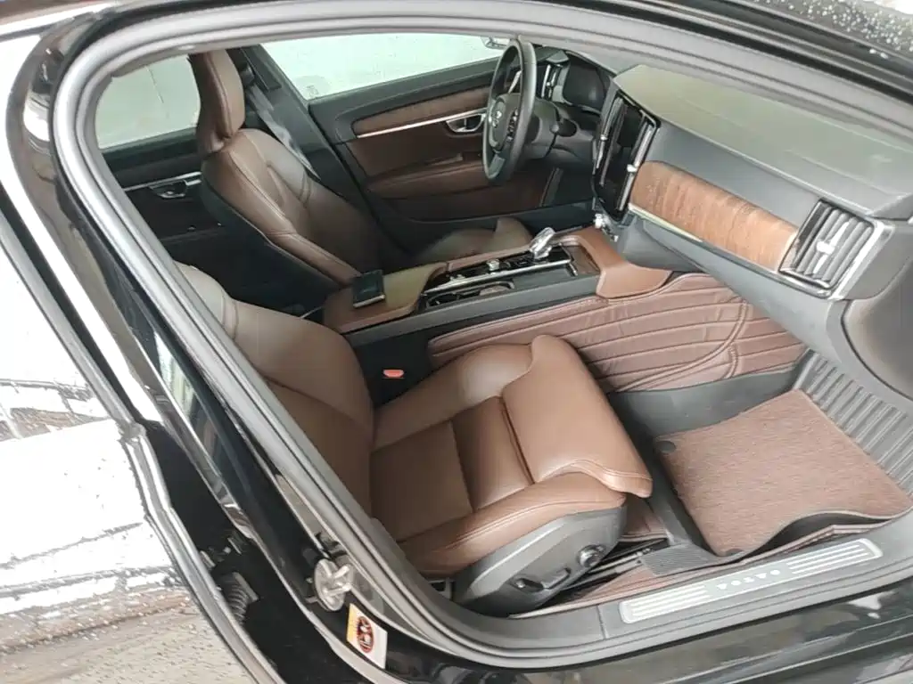 Volvo S90 2023 — фото 25