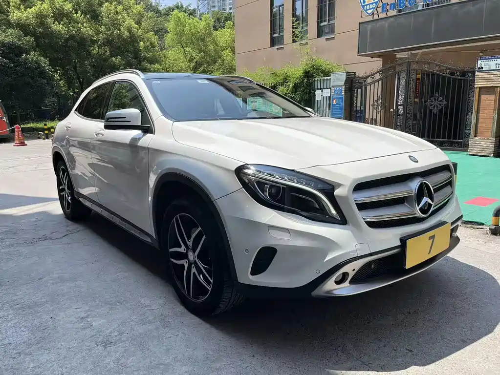 Mercedes-Benz GLA 2015 — фото 10