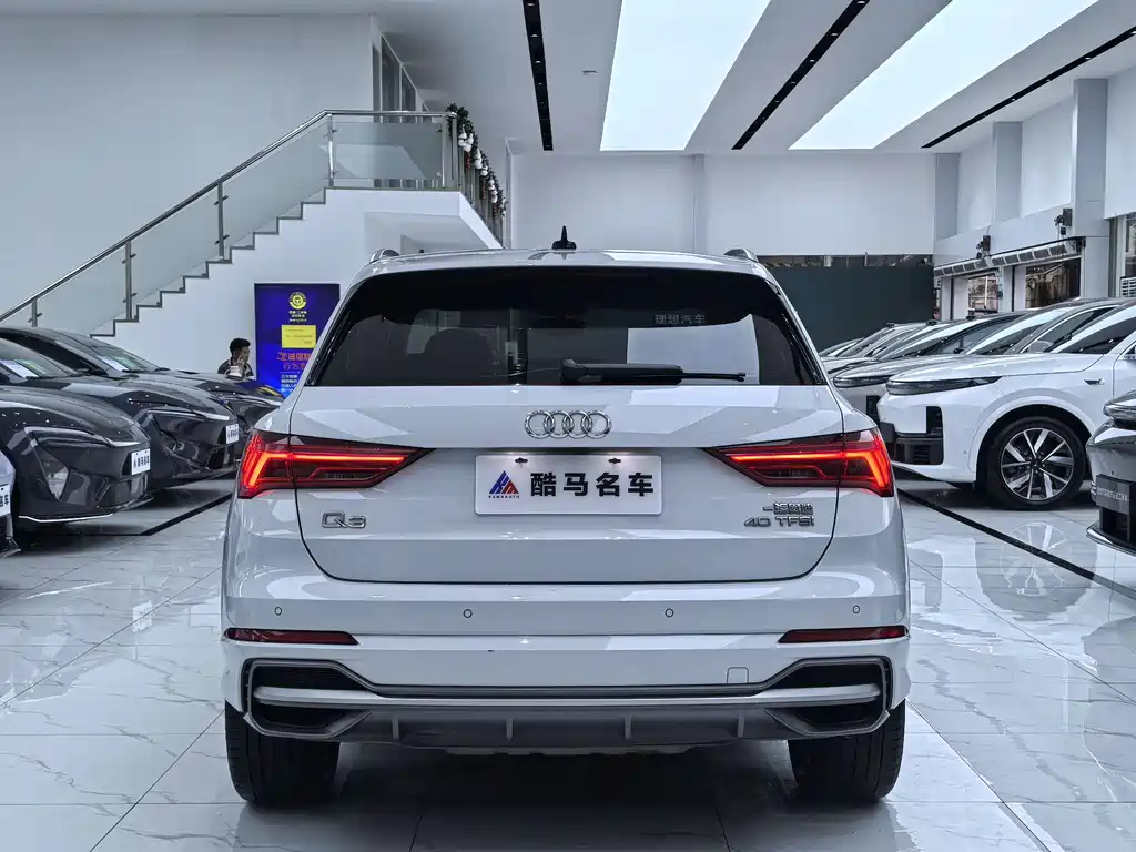 Audi Q3 2022 — фото 13