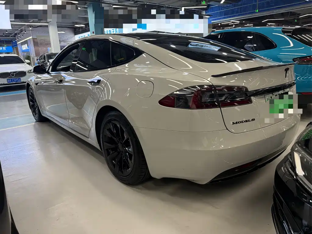 Tesla Model S 2018 — фото 11