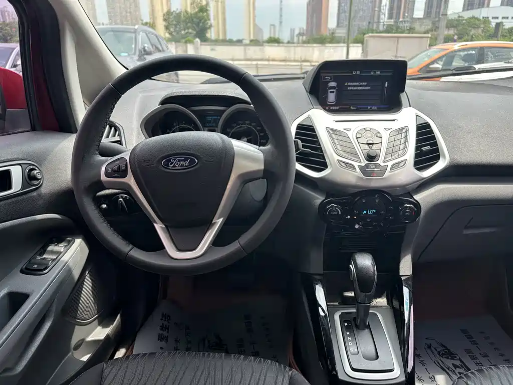 Ford EcoSport 2016 — фото 10