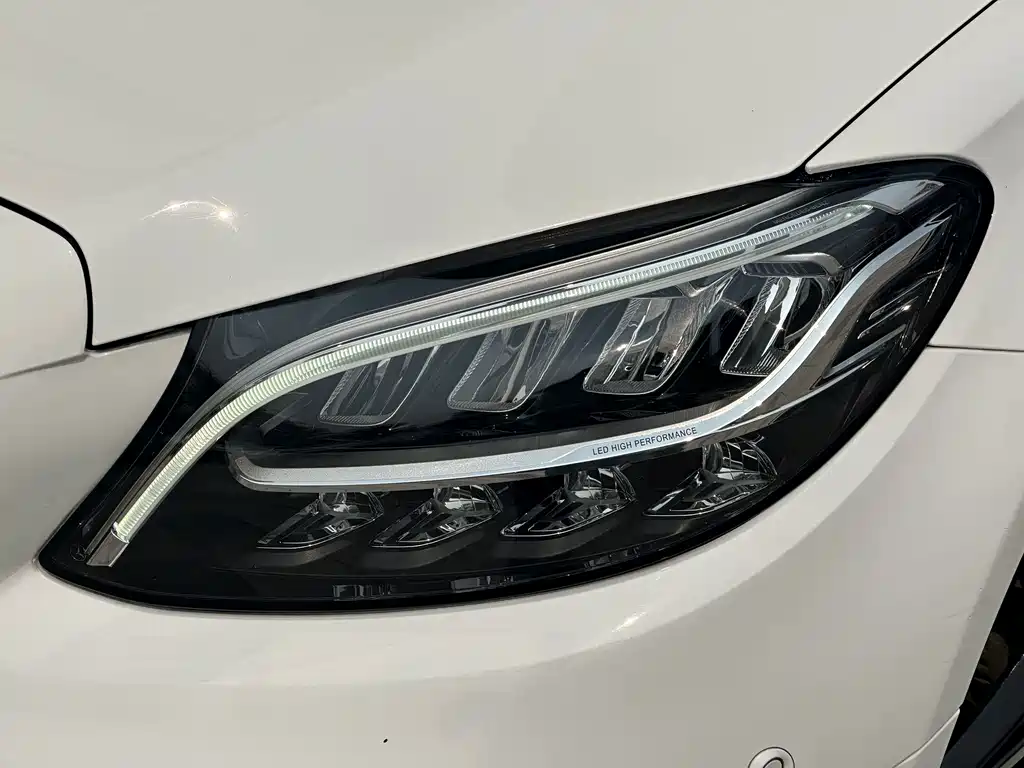 Mercedes-Benz C-Class 2021
