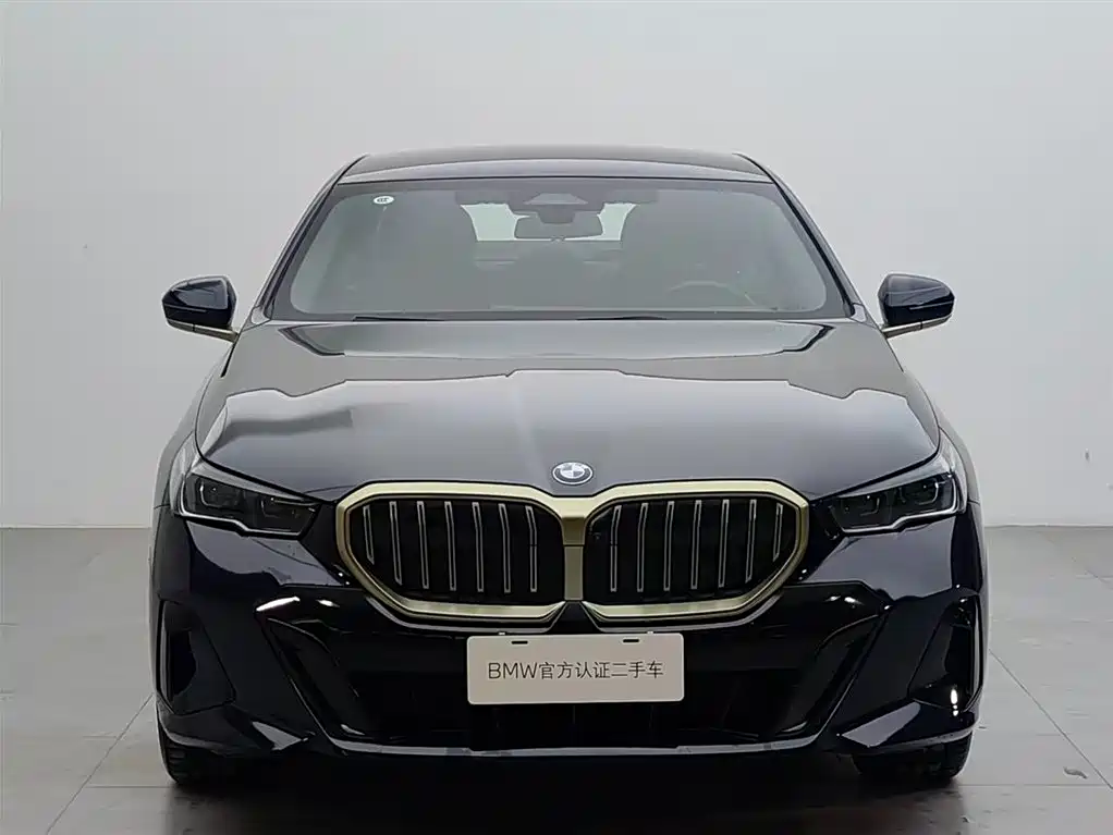 BMW 5 Series 2025