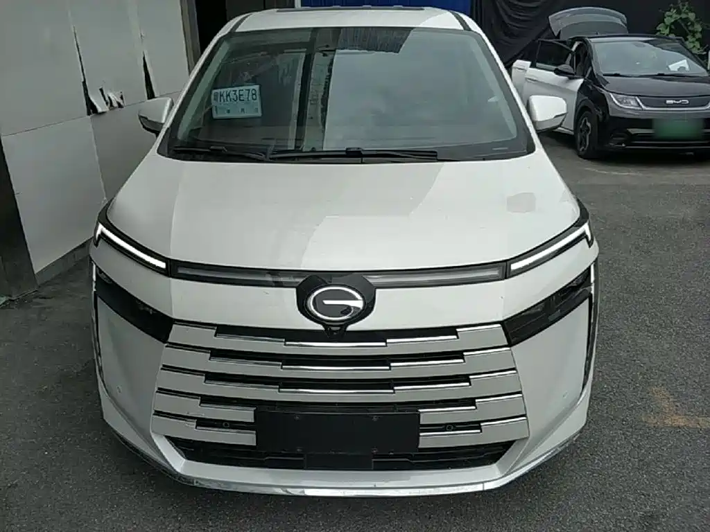 GAC Trumpchi E8 PHEV 2024 — фото 3