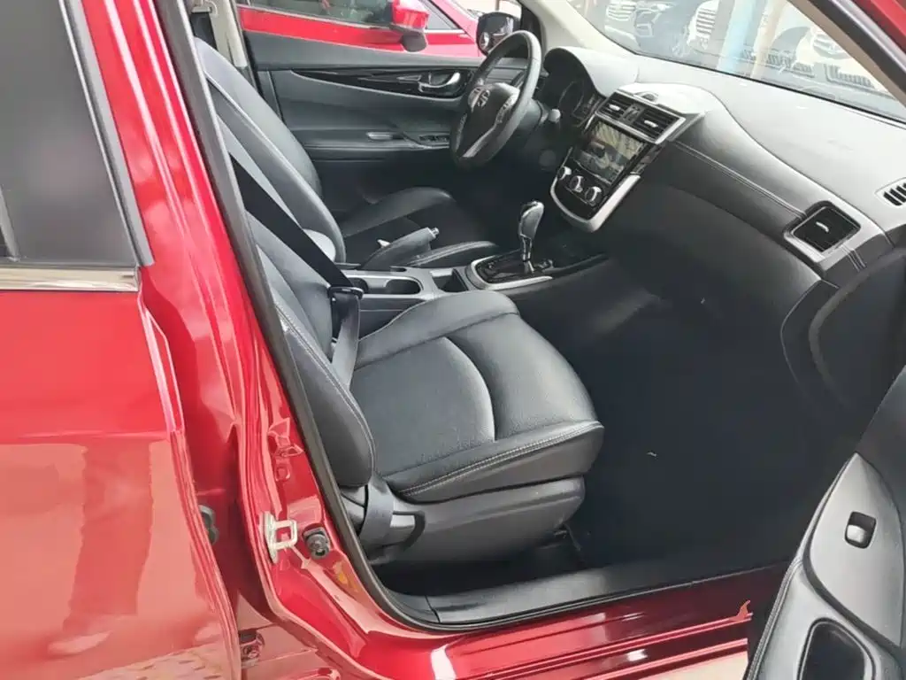 Nissan Tiida 2020 — фото 25