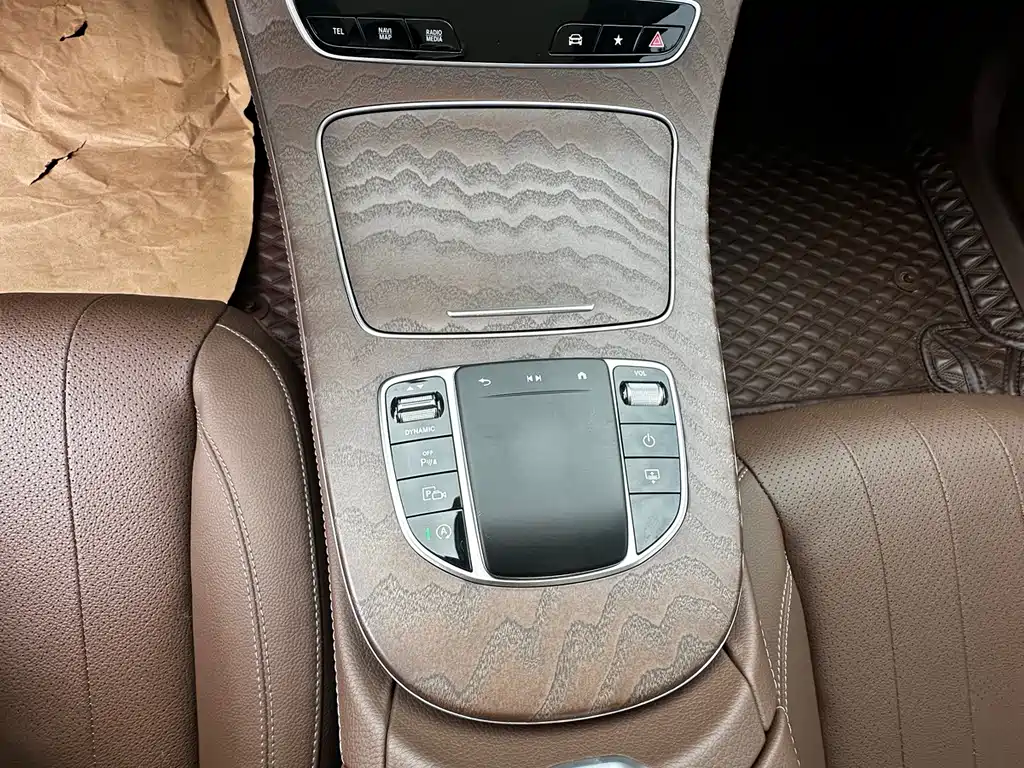 Mercedes-Benz E-Class 2023 — фото 14