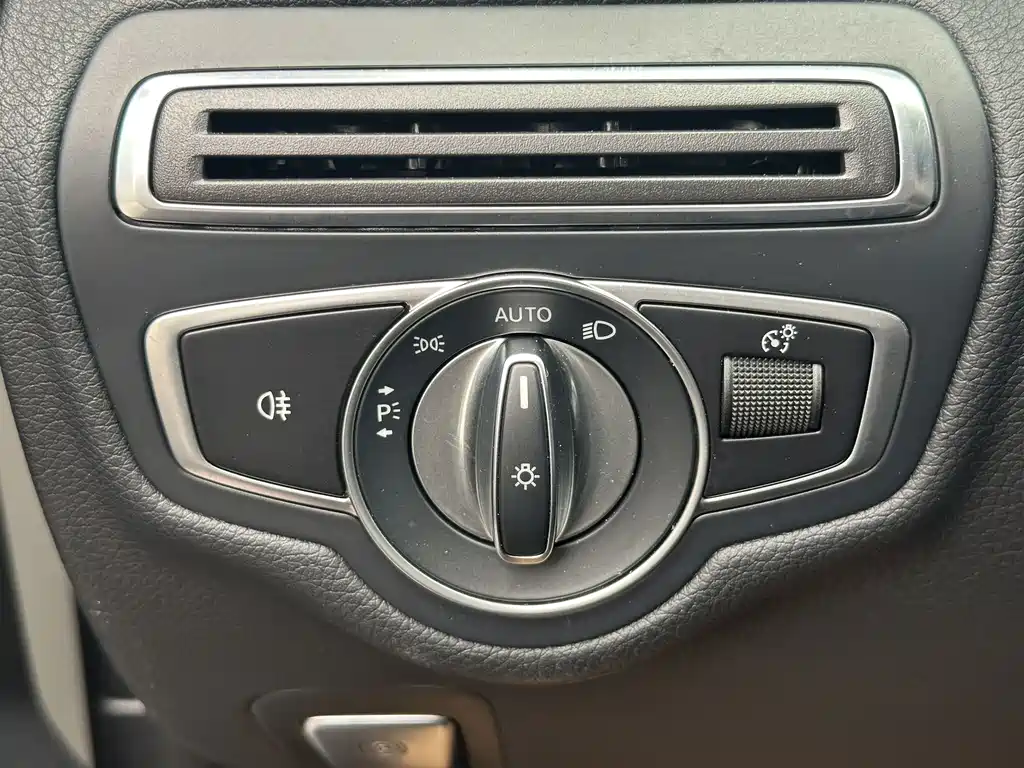 Mercedes-Benz C-Class 2020 — фото 21