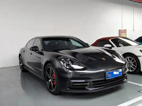 Porsche Panamera 2020