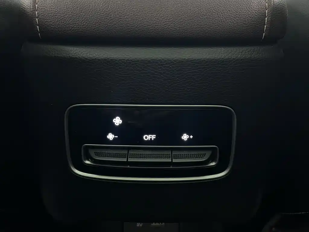GAC Trumpchi M6 2022 — фото 19