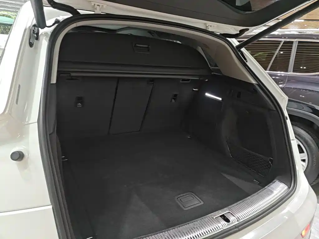 Audi Q5L 2020 — фото 19