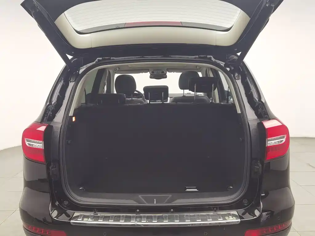 Haval H8 2018 — фото 16