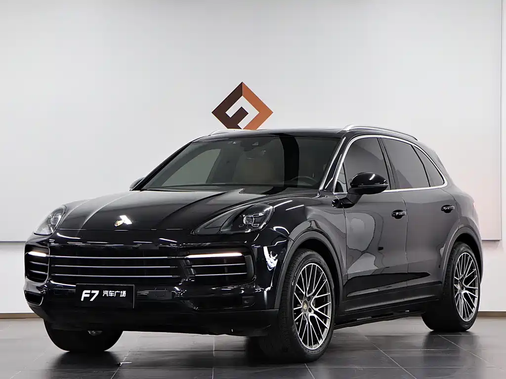 Porsche Cayenne 2019 — фото 1