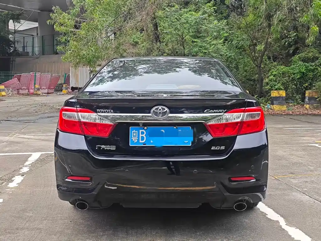 Toyota Camry 2014 — фото 7