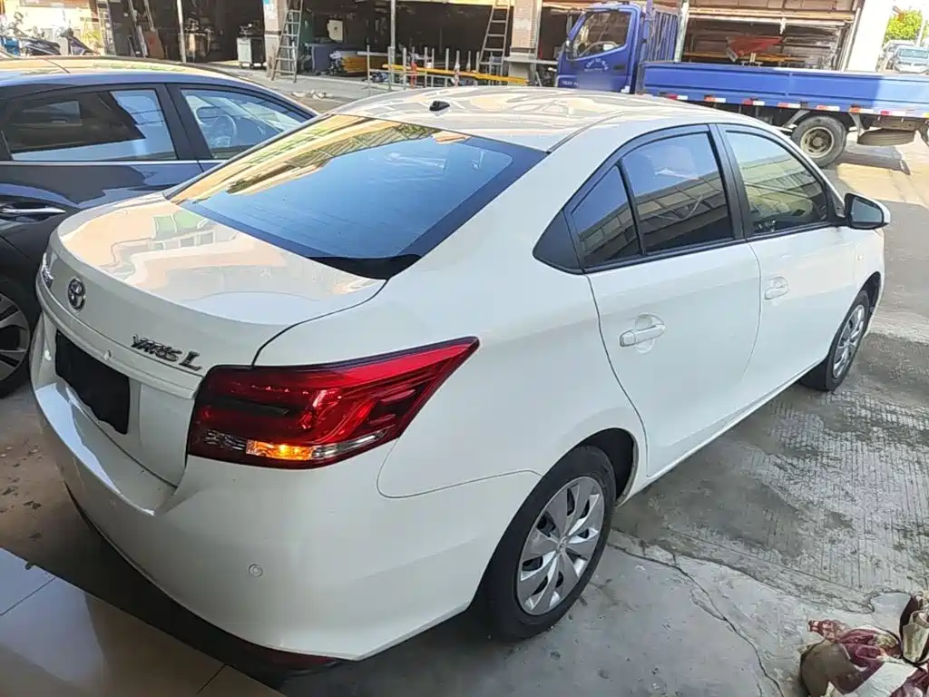 Toyota Yaris L 2019