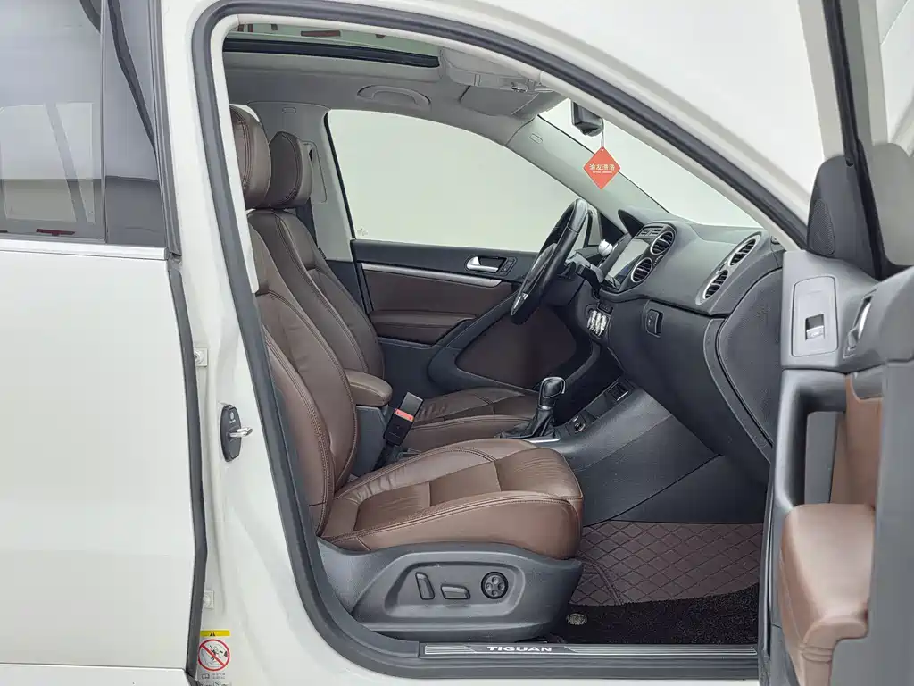 Volkswagen Tiguan 2015 — фото 12