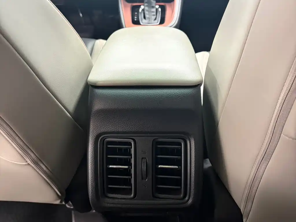 Honda Vezel 2022 — фото 13
