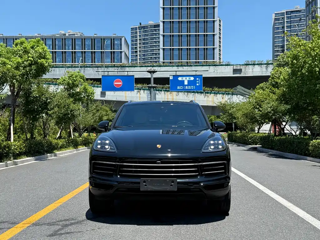 Porsche Cayenne 2023 — фото 2
