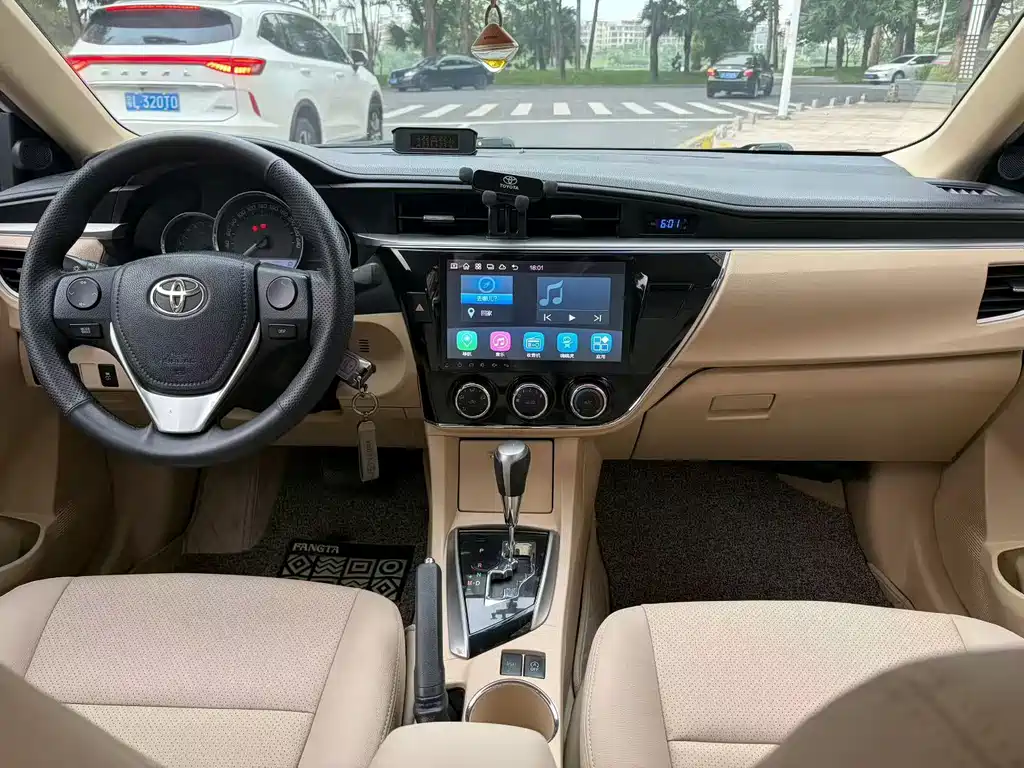 Toyota Corolla 2017 — фото 9