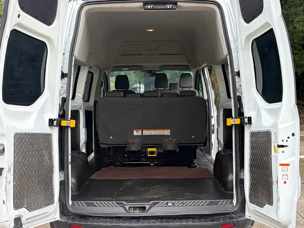 Ford Transit 2020 — фото 10