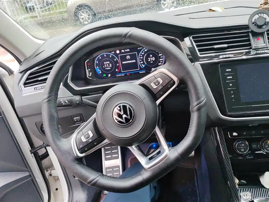 Volkswagen Tiguan L 2021 — фото 15