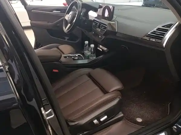 BMW iX3 2023