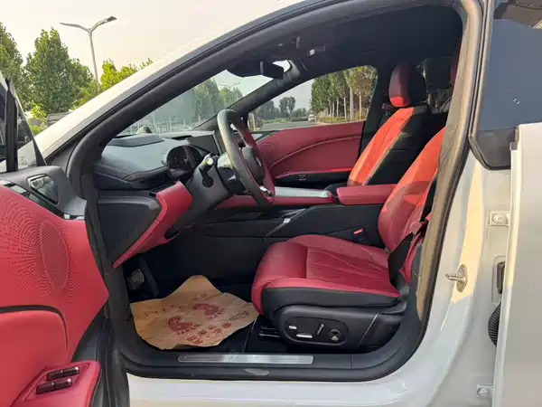 Zeekr 007GT 2025