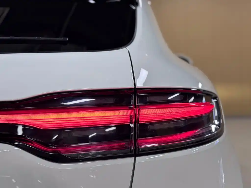 Porsche Macan 2023 — фото 22