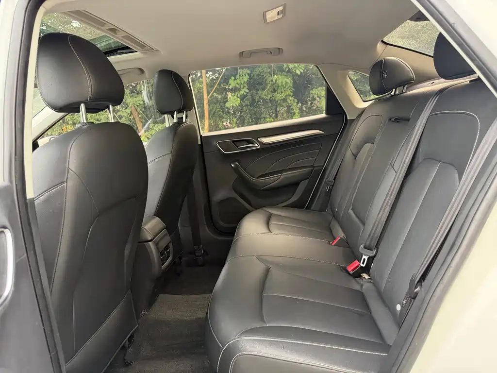 Roewe i6 Classic 2018 — фото 11