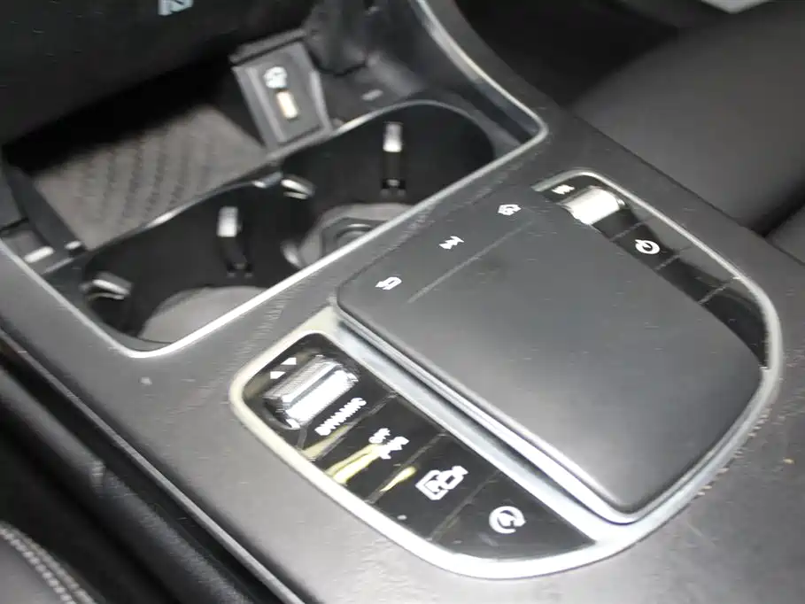 Mercedes-Benz C-Class 2019 — фото 13