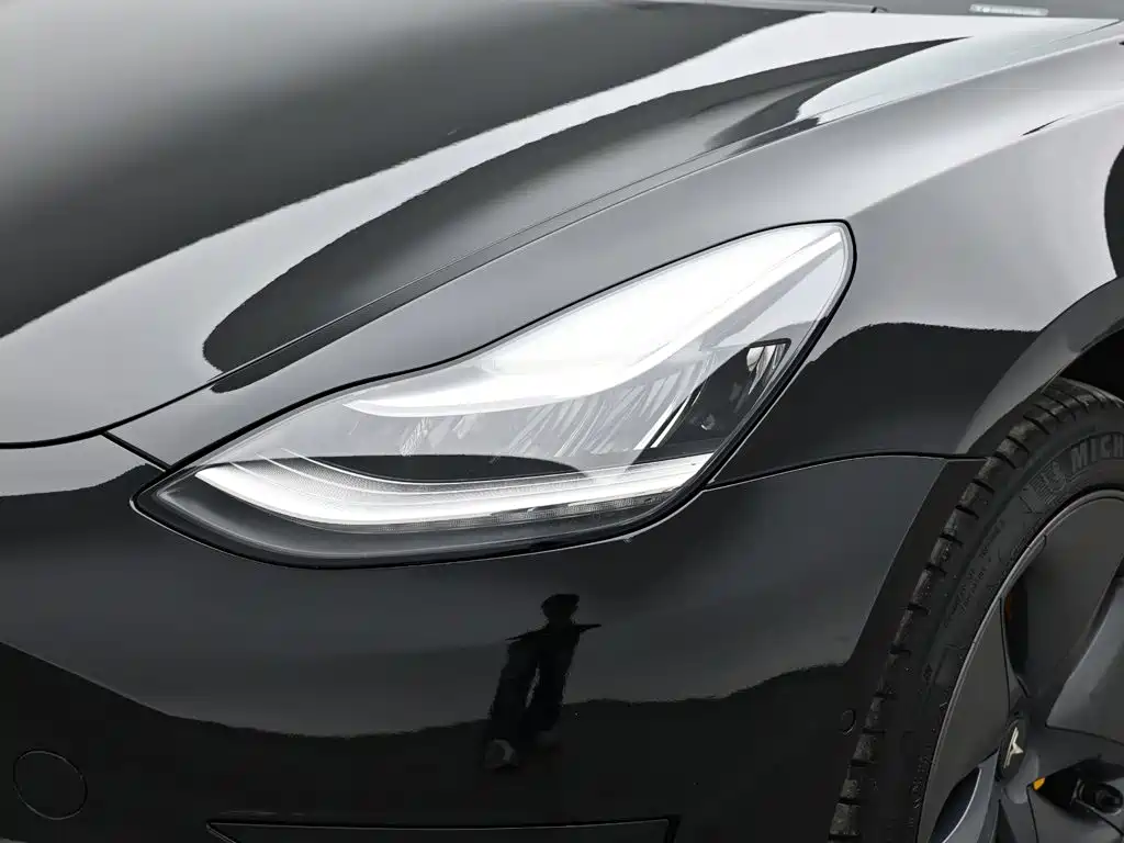 Tesla Model 3 2022 — фото 17