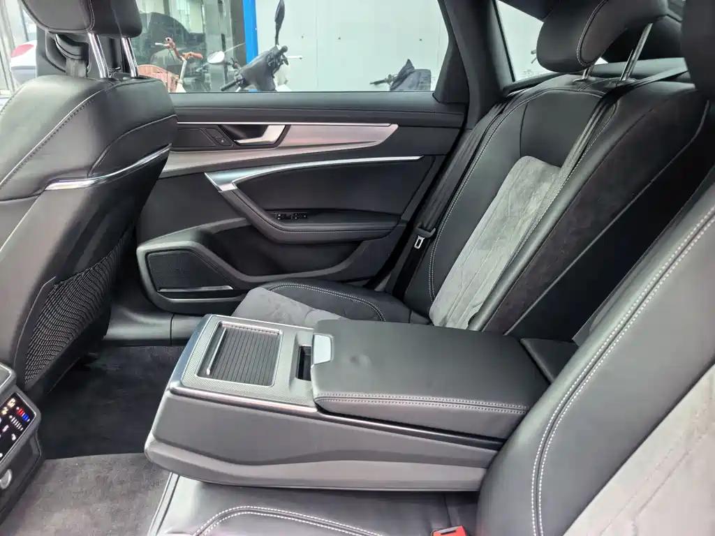 Audi A6L 2022 — фото 13